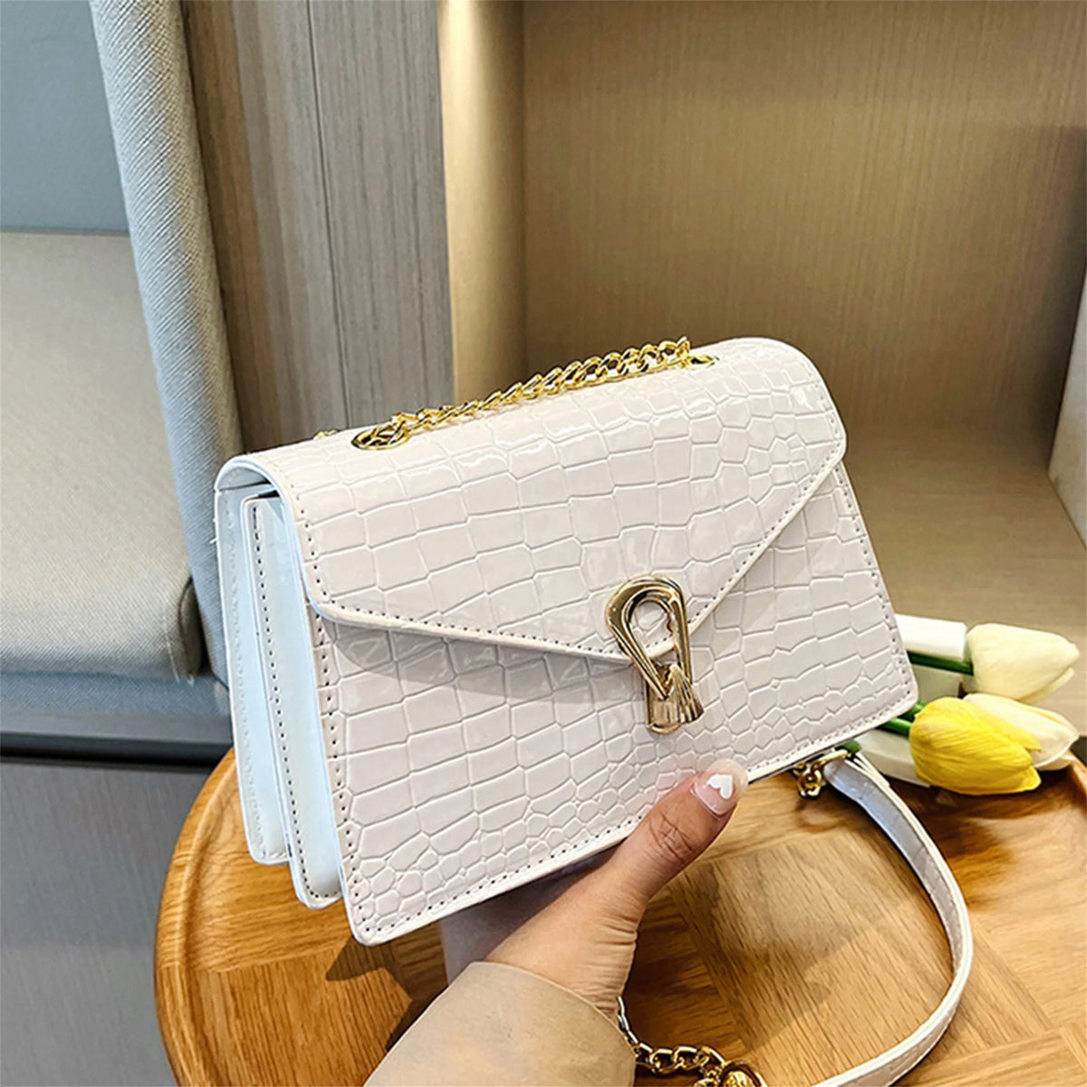 Stylish Women s Crocodile Pattern Leather Crossbody Bag for Chic Vacation and Shopping Adventures in the City